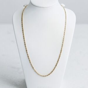 14K Valentino Elegant Gold Chain Necklace